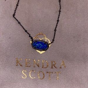Kendra Scott necklace